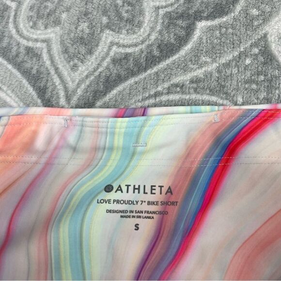 Athleta Love Proudly Classic 9"  Bike Short - Picture 4 of 5